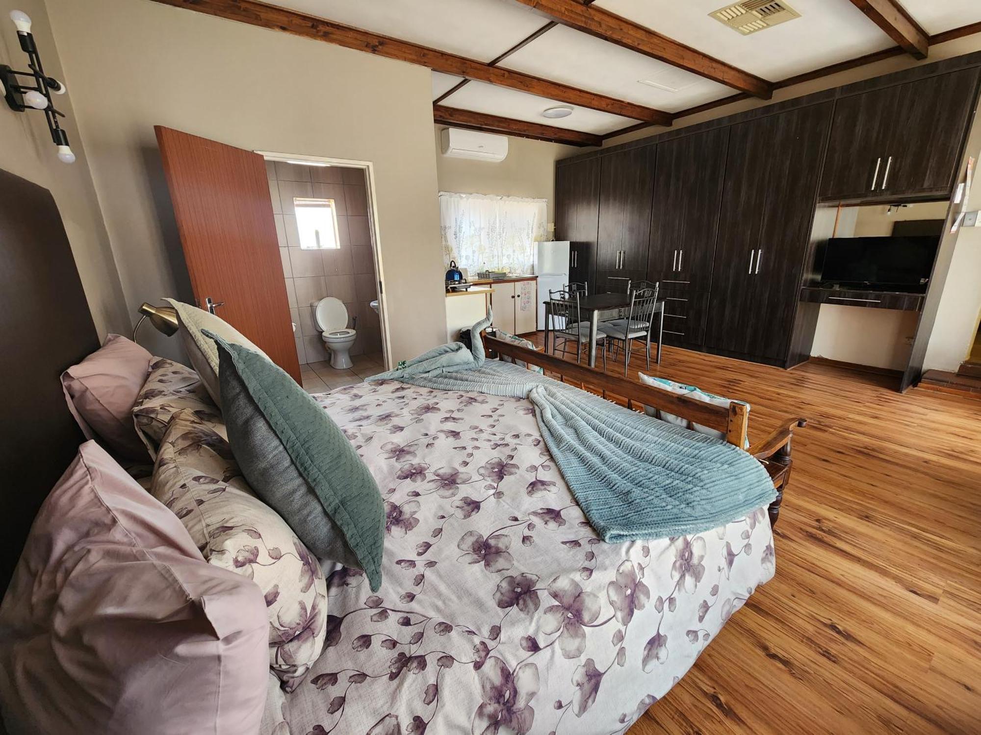 Midway Overnight Rooms Kimberley Quarto foto